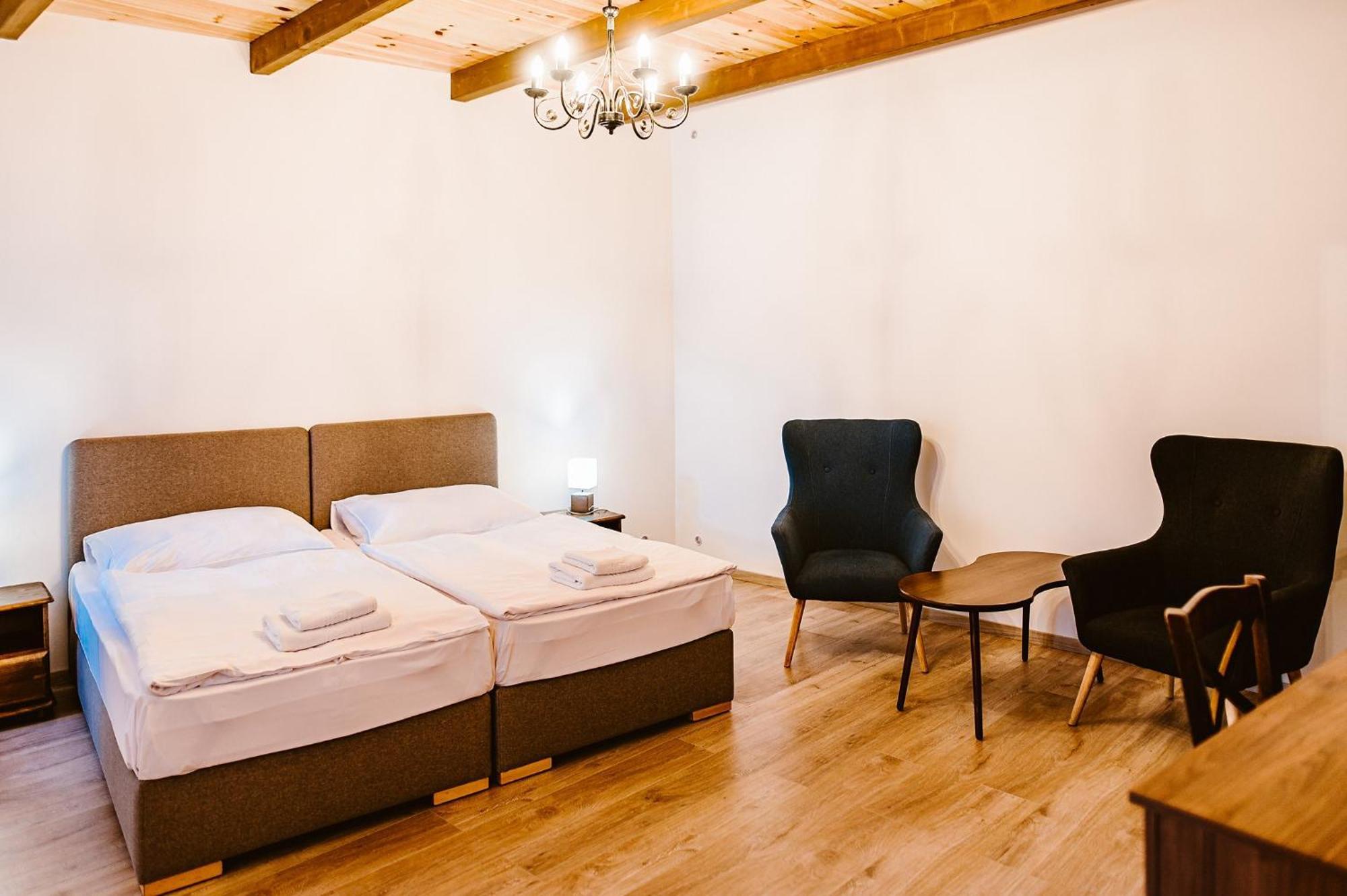 Sziklavendeghaz Aparthotel Veszprém Exterior photo