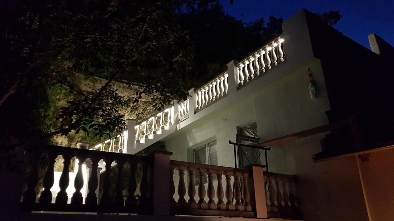 Sziklavendeghaz Aparthotel Veszprém Exterior photo